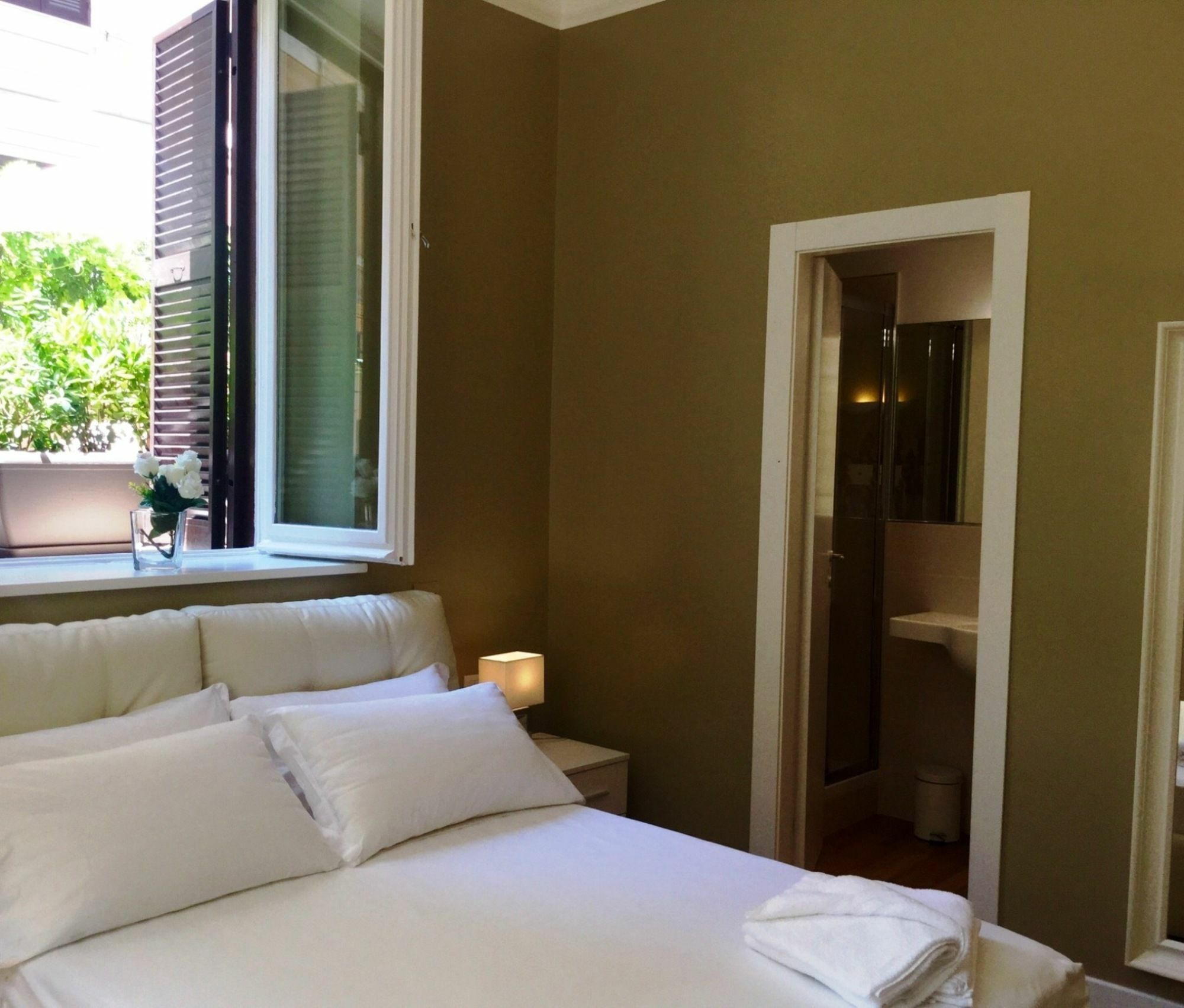 Dulcis Inn River Рим Экстерьер фото
